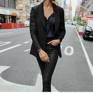 NWT lace sleeve express blazer